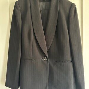 Black Le Suit Pant Suit Size 6P